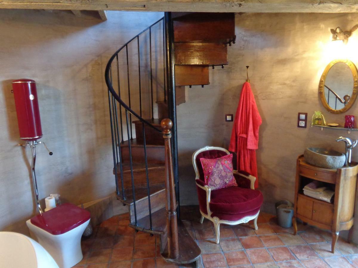 La Tour De Quinsonnas Bed and Breakfast Serezin-de-la-Tour Eksteriør billede